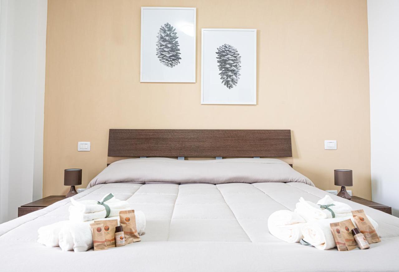 Apulialux - Elegant Apartment Con Netflix Bari Buitenkant foto
